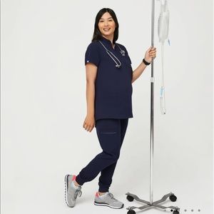 Figs maternity scrubs in navy blue, lightly used, great condition.